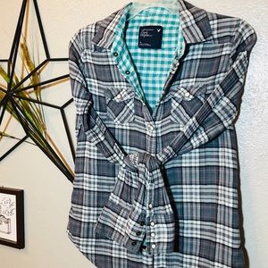 American Eagle Button Up